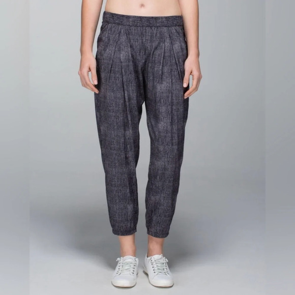 Lululemon Rollin' With My Omies Burlap Texture Dune Black yoga jogger pants 4 - Picture 3 of 15